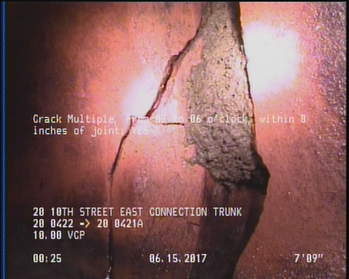 Broken, from 03 to 06 o'clock, within 8 inches of joint: YES