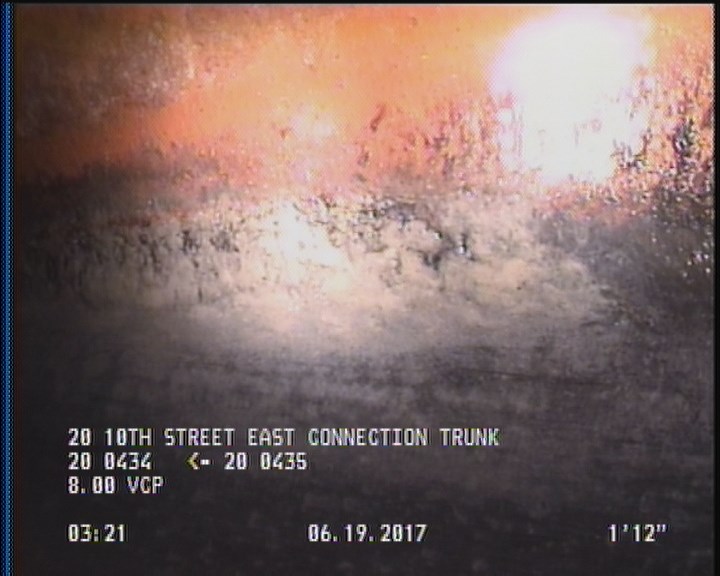 Deposits Attached Grease, 5 %of cross sectional area, from 04 to 08 o'clock, , within 8 inches of joint: YES, Start