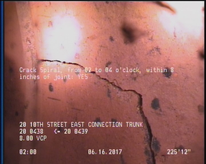 Crack Spiral, from 02 to 04 o'clock, within 8 inches of joint: YES