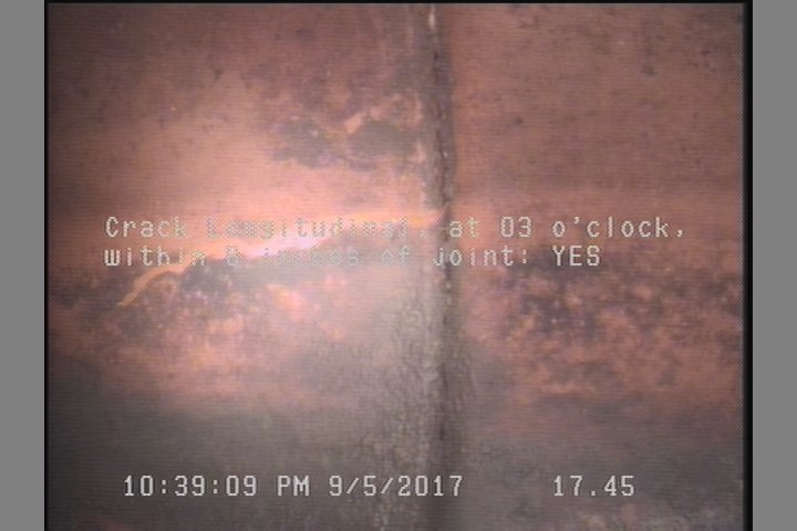Crack Longitudinal, at 03 o'clock, within 8 inches of joint: YES