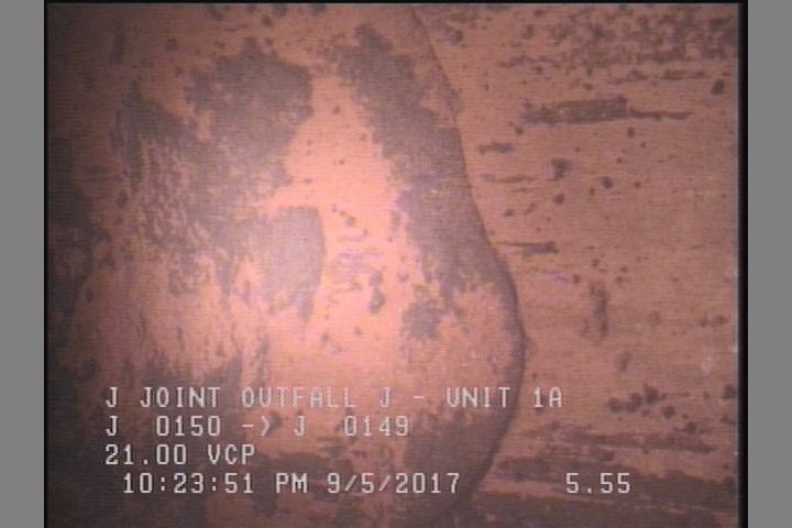 Surface Spalling, from 08 to 04 o'clock, within 8 inches of joint: YES