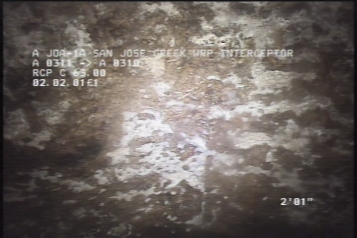 Surface Spalling, from 08 to 04 o'clock, within 8 inches of joint: YES