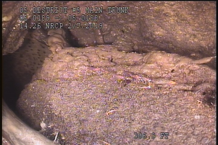 Tap Break-In Defective, at 11 o'clock, -, , within 8 inches of joint: NO, 6" - Open 80% ROOTS