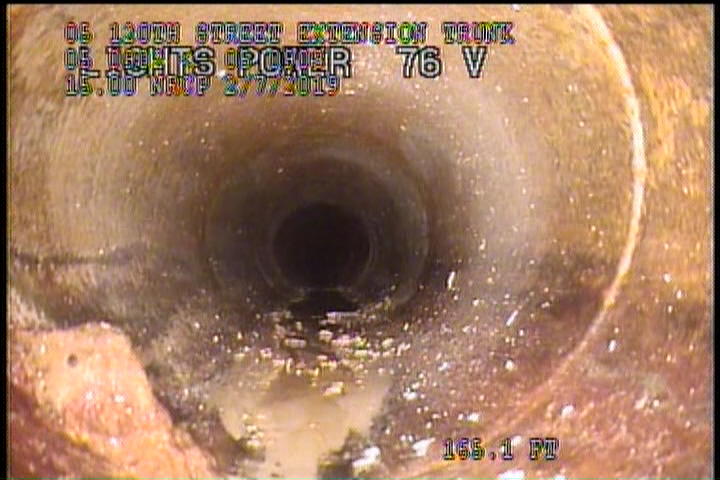 Deposits Attached Encrustation, 5 %of cross sectional area, from 06 to 07 o'clock, , within 8 inches of joint: YES