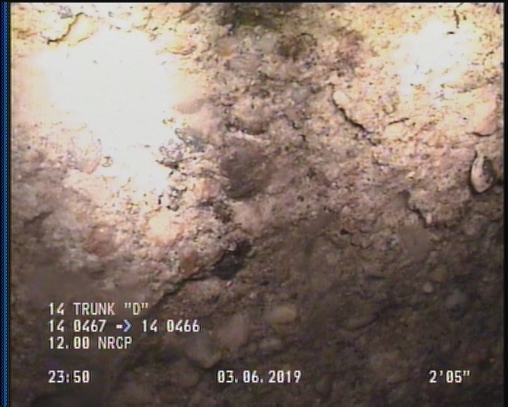 Surface Aggregate Projecting, from 09 to 03 o'clock, within 8 inches of joint: YES, Start