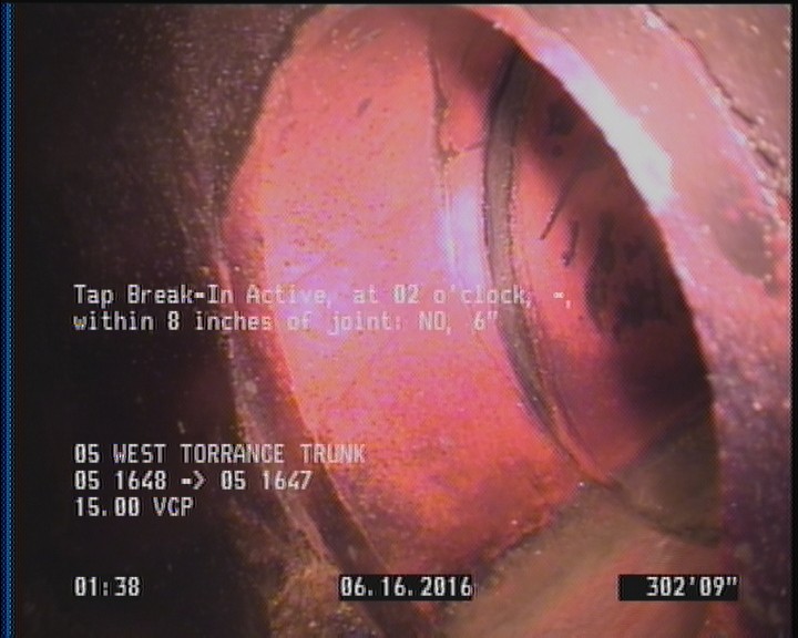 Tap Break-In Active, at 02 o'clock, -, within 8 inches of joint: NO, 6"