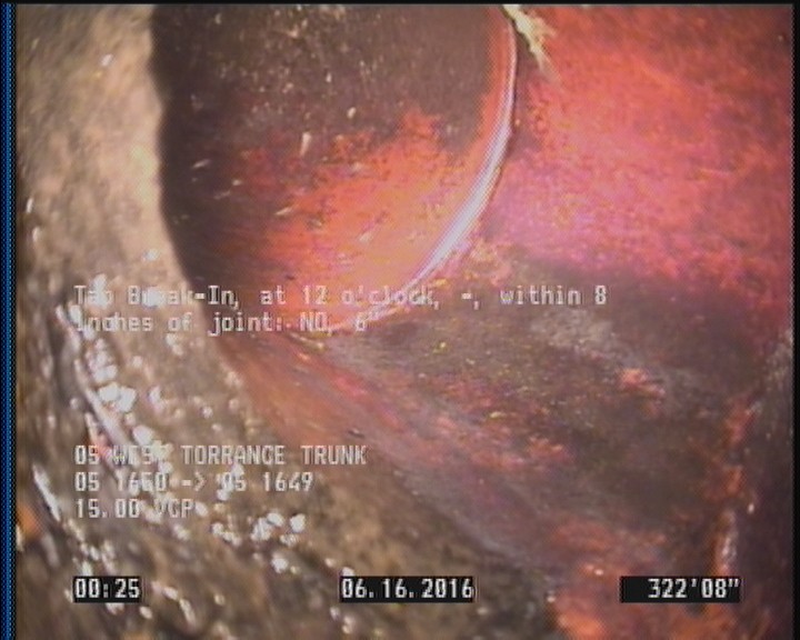 Tap Break-In, at 12 o'clock, -, within 8 inches of joint: NO, 6"