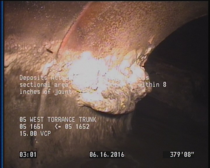 Deposits Attached Grease, 5 %of cross sectional area, at 08 o'clock, , within 8 inches of joint: YES