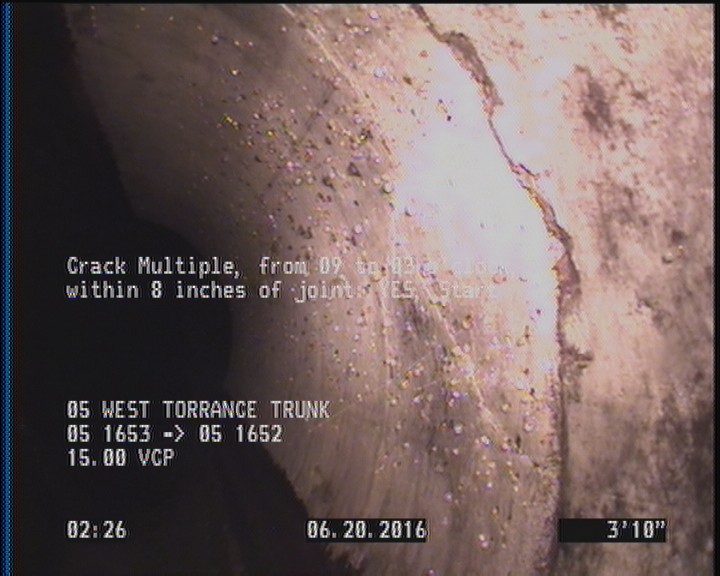 Crack Multiple, from 09 to 03 o'clock, within 8 inches of joint: YES, Start