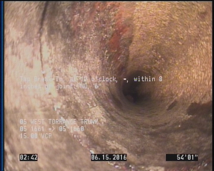 Tap Break-In, at 12 o'clock, -, within 8 inches of joint: NO, 6"