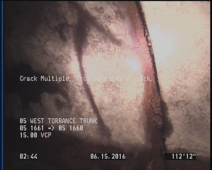 Crack Multiple, from 10 to 03 o'clock, within 8 inches of joint: YES