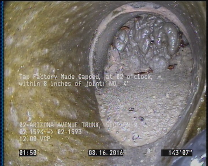Tap Factory Made Capped, at 02 o'clock, -, within 8 inches of joint: NO, 4"