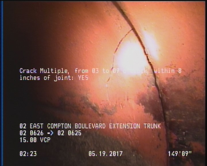 Crack Multiple, from 03 to 09 o'clock, within 8 inches of joint: YES