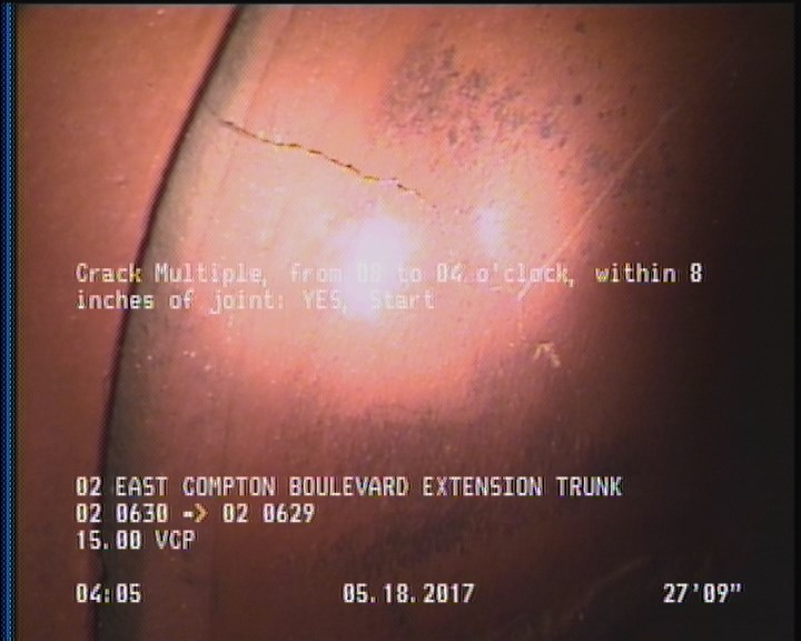 Crack Multiple, from 08 to 04 o'clock, within 8 inches of joint: YES, Start