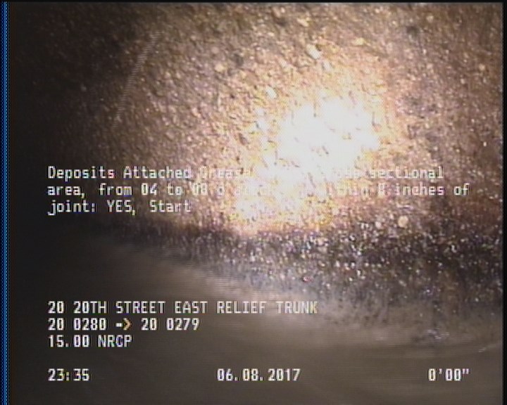 Deposits Attached Grease, 5 %of cross sectional area, from 04 to 08 o'clock, , within 8 inches of joint: YES, Start