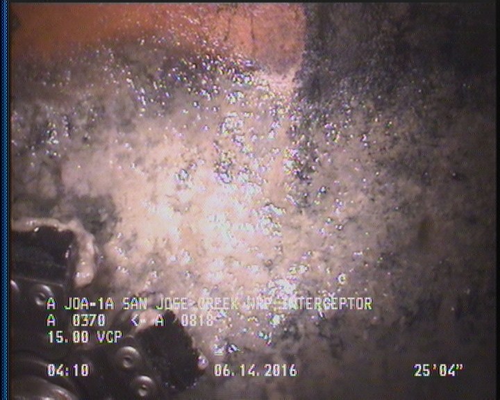 Deposits Attached Grease, 5 %of cross sectional area, from 04 to 08 o'clock, , within 8 inches of joint: YES, Start