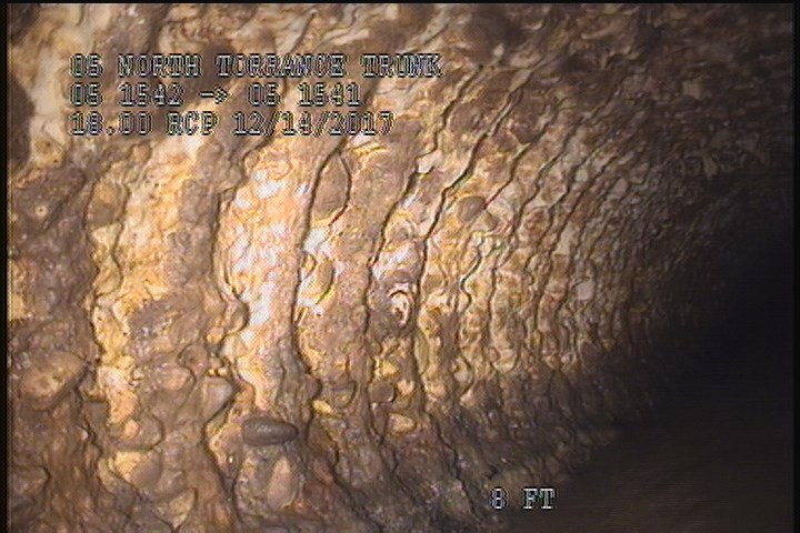 Surface Reinforcement Visible, from 08 to 11 o'clock, within 8 inches of joint: NO