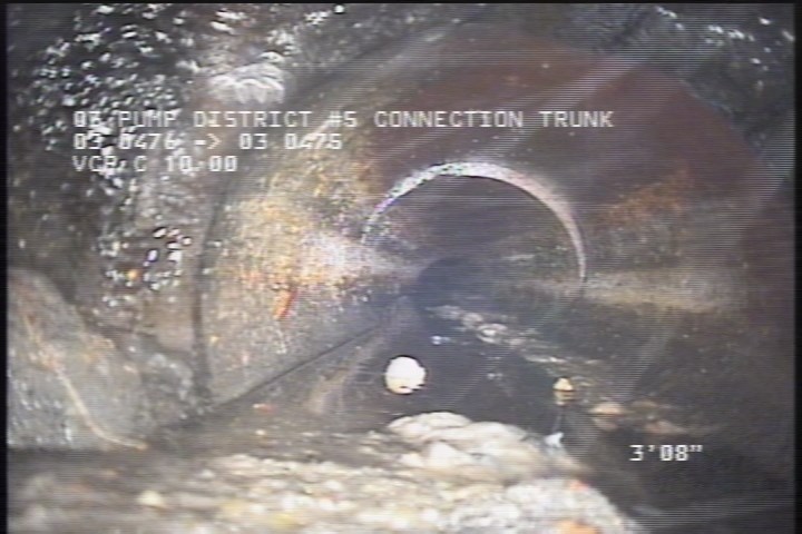 Surface Spalling, from 08 to 04 o'clock, within 8 inches of joint: YES, Start