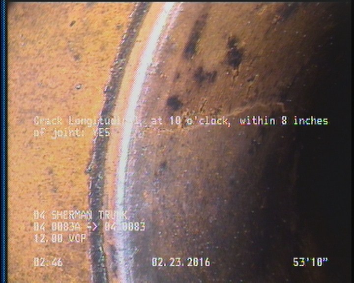 Crack Longitudinal, at 10 o'clock, within 8 inches of joint: YES