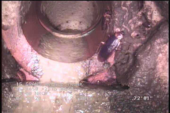 Tap Break-In Active, at 02 o'clock, -, within 8 inches of joint: YES, 6"