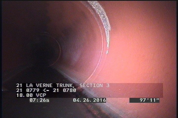 Deposits Attached Encrustation, 5 %of cross sectional area, from 10 to 03 o'clock, , within 8 inches of joint: YES