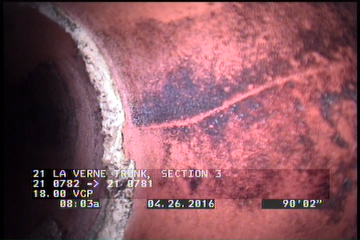 Crack Longitudinal, at 02 o'clock, within 8 inches of joint: YES