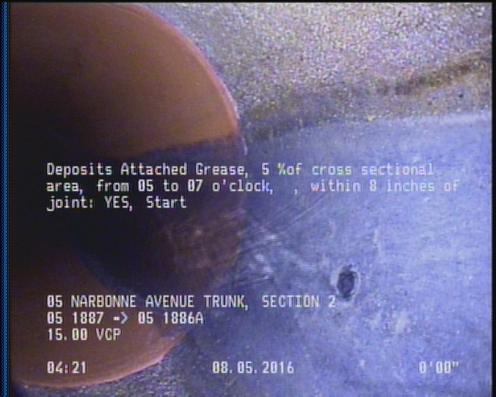 Deposits Attached Grease, 5 %of cross sectional area, from 05 to 07 o'clock, , within 8 inches of joint: YES, Start