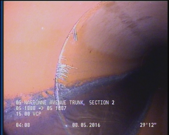 Roots Fine Joint, from 07 to 09 o'clock, within 8 inches of joint: YESR