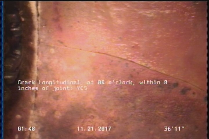 Crack Longitudinal, at 08 o'clock, within 8 inches of joint: YES