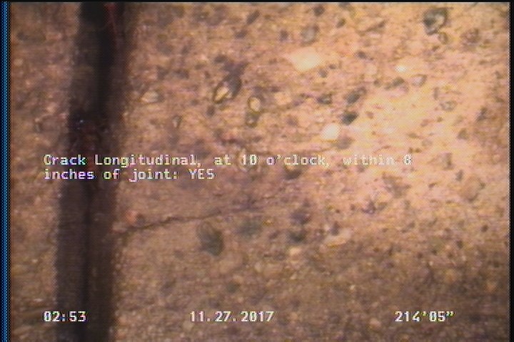 Crack Longitudinal, at 10 o'clock, within 8 inches of joint: YES