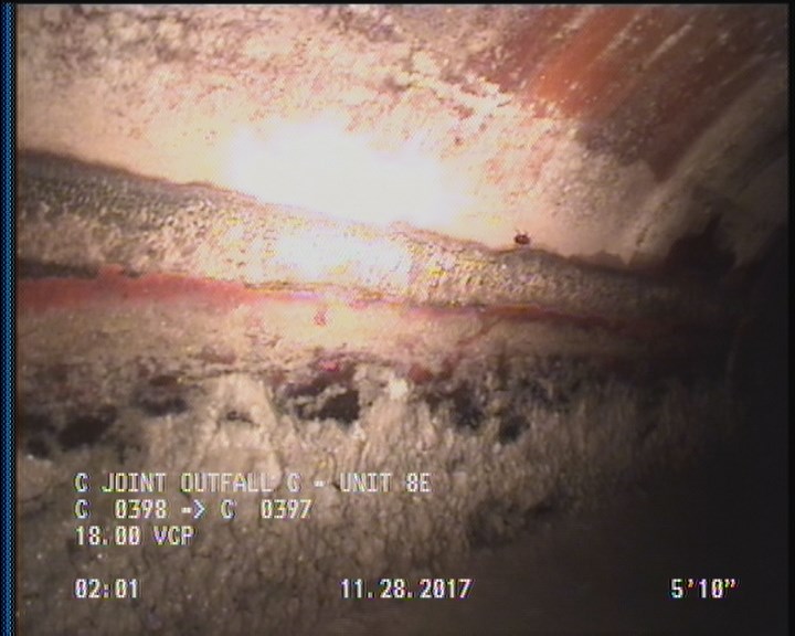 Deposits Attached Grease, 5 %of cross sectional area, from 04 to 08 o'clock, , within 8 inches of joint: YES, Start