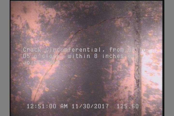 Crack Circumferential, from 03 to 05 o'clock, within 8 inches of joint: YES