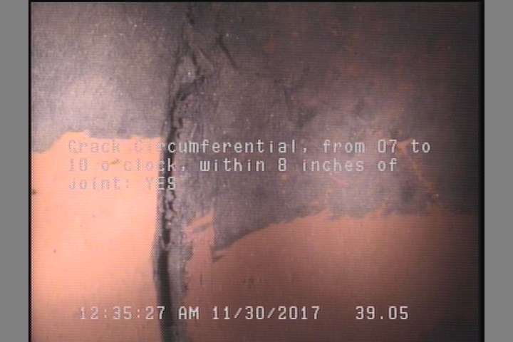 Crack Circumferential, from 07 to 10 o'clock, within 8 inches of joint: YES