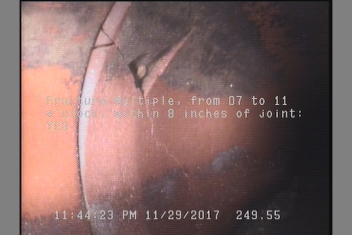 Fracture Multiple, from 07 to 11 o'clock, within 8 inches of joint: YES