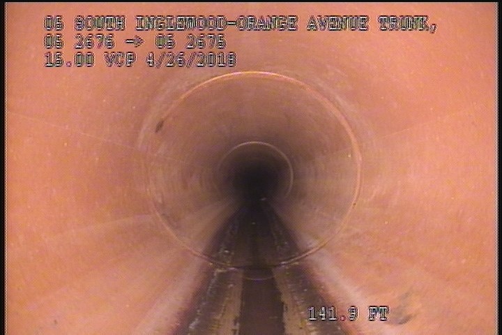 Deposits Settled Other, 5 %of cross sectional area, from 05 to 07 o'clock, , within 8 inches of joint: YES, Finish - SLUDGE PAPER