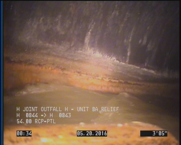 Deposits Attached Grease, 5 %of cross sectional area, from 05 to 07 o'clock, , within 8 inches of joint: YES, Start