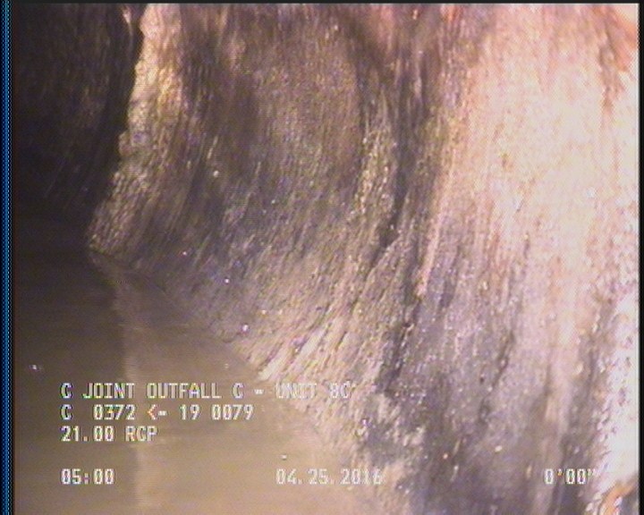 Deposits Attached Grease, 5 %of cross sectional area, from 03 to 09 o'clock, , within 8 inches of joint: YES