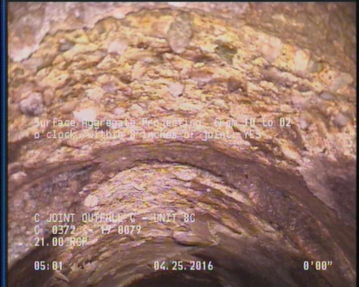 Surface Aggregate Projecting, from 10 to 02 o'clock, within 8 inches of joint: YES