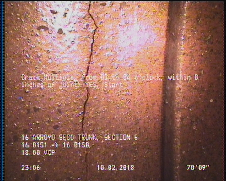 Crack Multiple, from 08 to 04 o'clock, within 8 inches of joint: YES, Start
