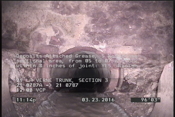 Deposits Attached Grease, 5 %of cross sectional area, from 05 to 07 o'clock, , within 8 inches of joint: YES, Finish