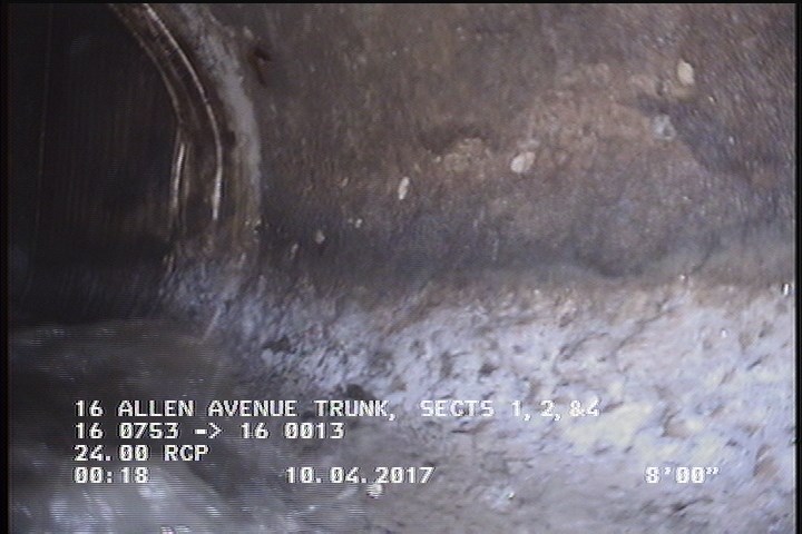 Deposits Attached Grease, 5 %of cross sectional area, from 04 to 08 o'clock, , within 8 inches of joint: YES