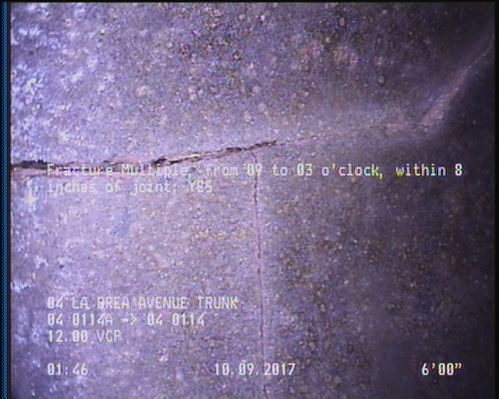 Fracture Multiple, from 09 to 03 o'clock, within 8 inches of joint: YES