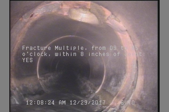Fracture Multiple, from 09 to 05 o'clock, within 8 inches of joint: YES