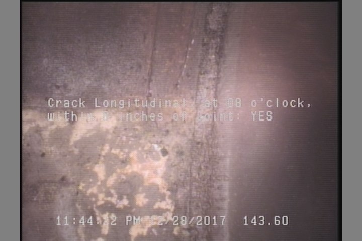 Crack Longitudinal, at 08 o'clock, within 8 inches of joint: YES