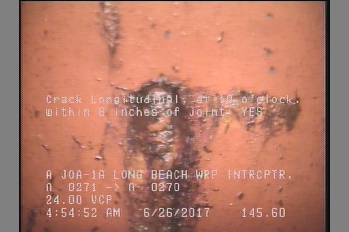 Crack Longitudinal, at 10 o'clock, within 8 inches of joint: YES