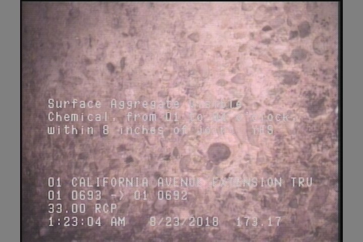 Surface Aggregate Visible, from 01 to 04 o'clock, within 8 inches of joint: NO