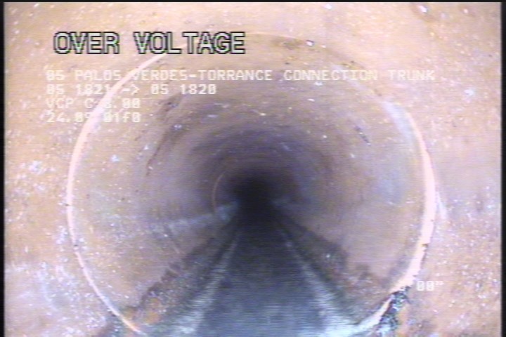 Surface Spalling, from 08 to 04 o'clock, within 8 inches of joint: YES, Start