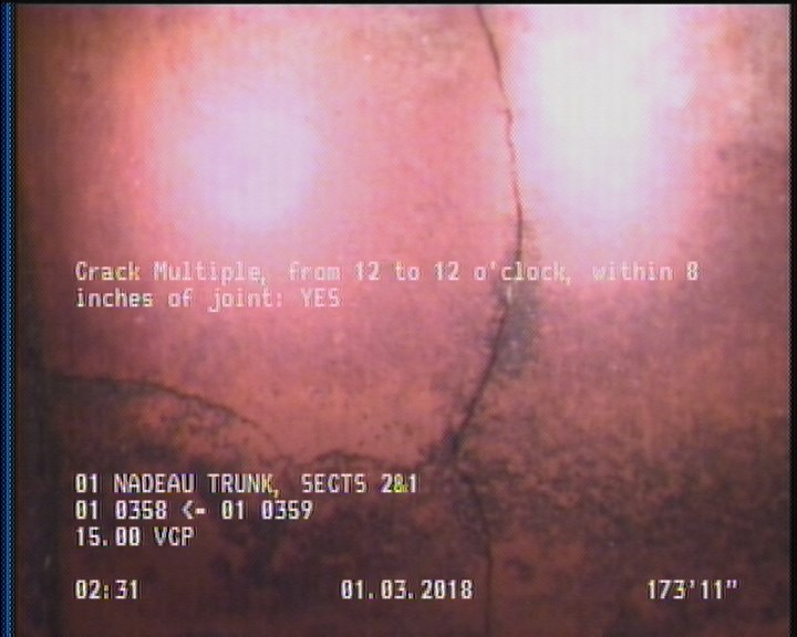 Crack Multiple, from 12 to 12 o'clock, within 8 inches of joint: YES