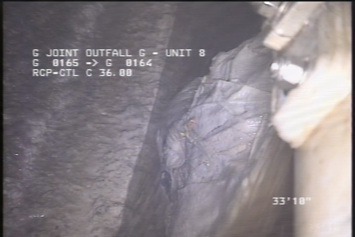 Deposits Settled Other, 5 %of cross sectional area, from 05 to 07 o'clock, , within 8 inches of joint: YES, Start - SLUDGE ROCKS DEBRIE