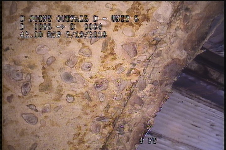 Surface Reinforcement Visible, from 10 to 02 o'clock, within 8 inches of joint: YES
